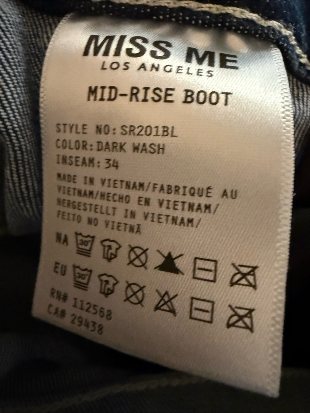 NWT Miss Me Jeans 30x34 Mid Rise Boot Dark Wash Dreamcatcher Pocket Stretch $134 - Picture 3 of 6